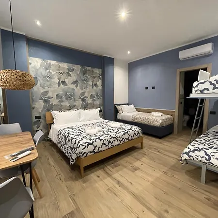 Pensión Helle Hus - 200m From Piazza Bologna Metro And 10 Minutes From The Colosseum Roma