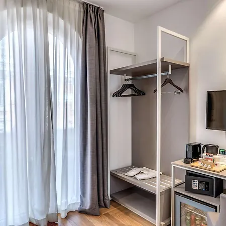 Hotel Mercure Centro Termini 4*