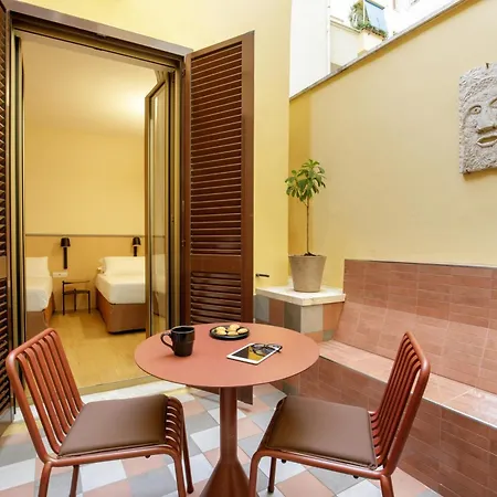 Colosseum Hotel
