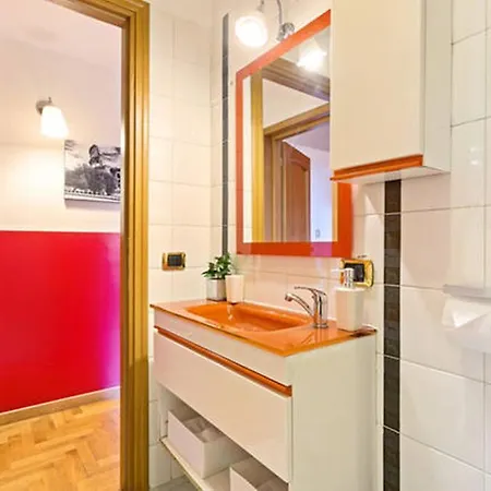 Colosseo Apartment *