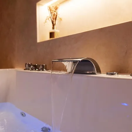 Heysuite Classic - Luxury House - Navona Guest house *