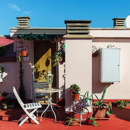 Apartment La Casina On The Roof - *
