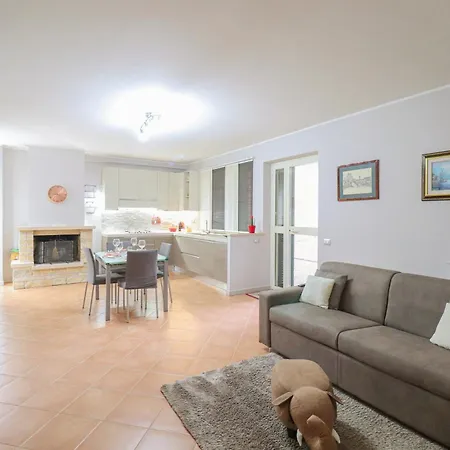 Apartment Elegante - 10min Di Bracciano Rome