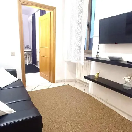 Lovely 5 Min Walk To Saint Peter Basilica Apartment *