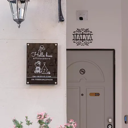 Helle Hus - 200m From Piazza Bologna Metro And 10 Minutes From The Colosseum * Roma