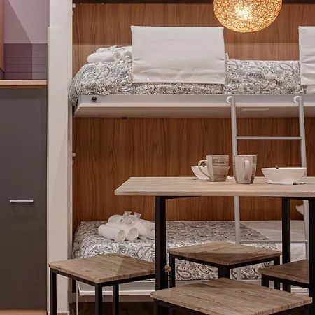 Pensión Helle Hus - 200m From Piazza Bologna Metro And 10 Minutes From The Colosseum Roma