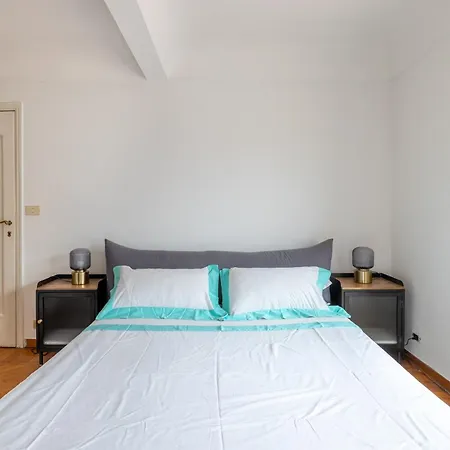Elegant Penthouse With Terrace Apartment *