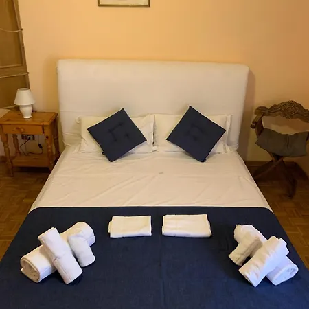4 Season Bed & Breakfast 2*
