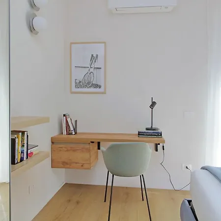 Ych-eleganza E Confort Vicino Metro Re Di Apartment *