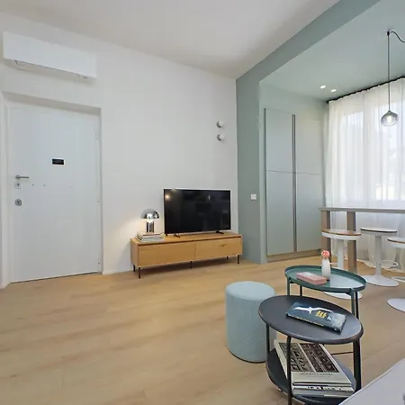 Ych-eleganza E Confort Vicino Metro Re Di Apartment Rome