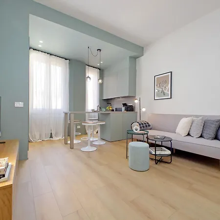 Ych-eleganza E Confort Vicino Metro Re Di Apartment