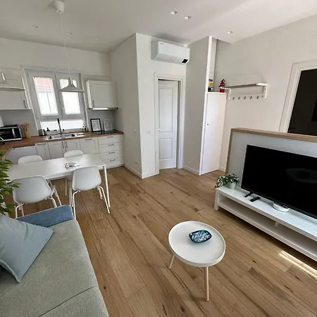 Leone Holiday home Rome