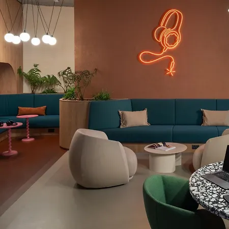 Aparthotel The Social Hub Extended *