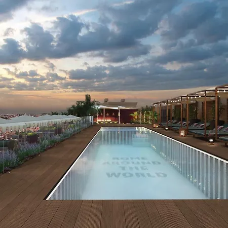 The Social Hub Extended *