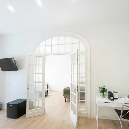 Domus Giulio Guest house *
