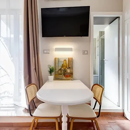 Romantic With Balcony Near Navona Square アパート *