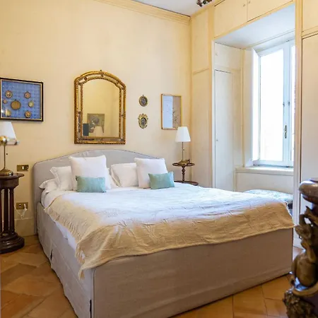 Via Del Corso Charm & View In The Heart Of * Rome
