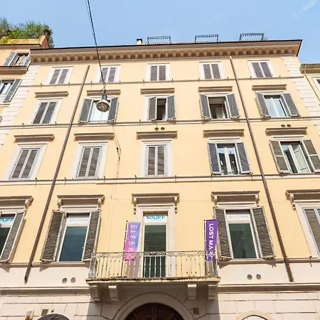 Via Del Corso Charm & View In The Heart Of Rome