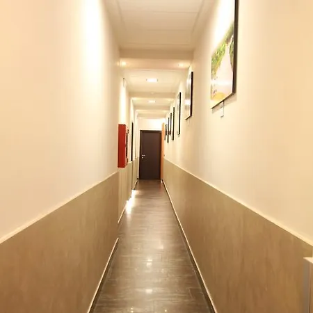 Clarin Hotel 2*