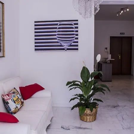 Domus Raffaello Bed & Breakfast