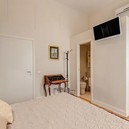 Casa Claudia Giulio Cesare Guest house 3*