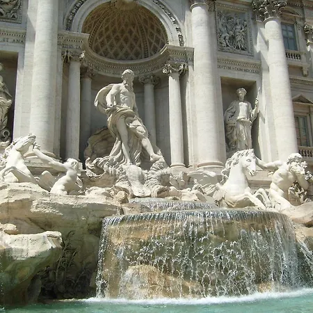 Viale Del Colosseo Bed & Breakfast
