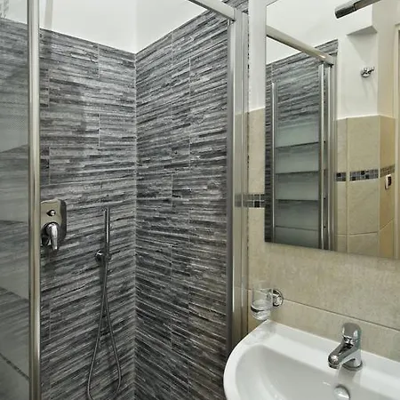 Le Stanze Di Elisa Pensionat 3*