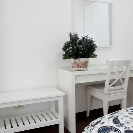 Casa Vacanze Ricordi Romani Apartment