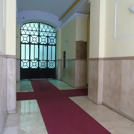 Vatican Bed & Breakfast 2*