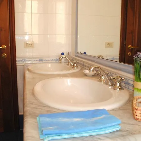 Bed & Breakfast A Le Tue Vacanze *