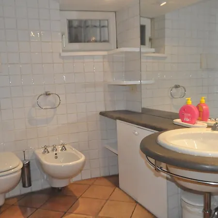 Apartment Flatinrome Trastevere 9 *