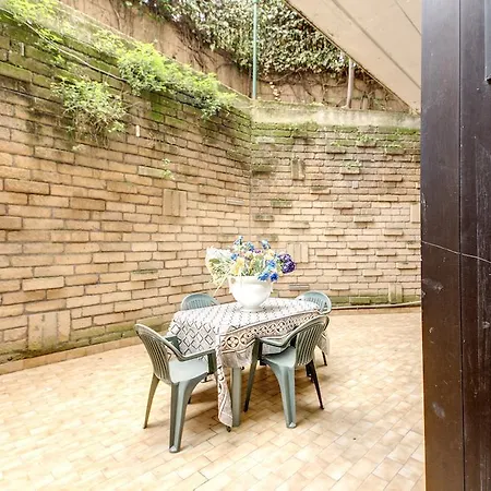 Apartment Flower Bed *