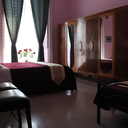 Vandrarhem Ave Popolo