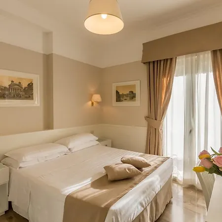Hotell Modigliani 3*