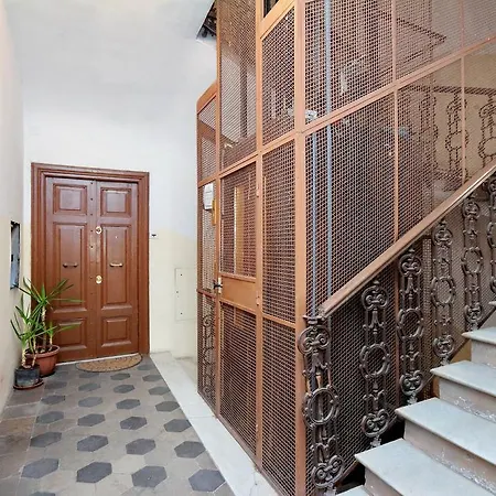 Guest house Lucky *