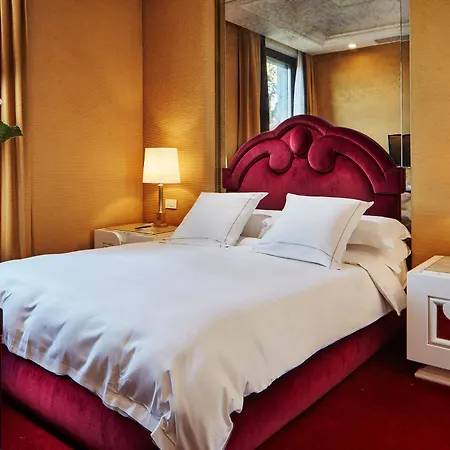 Отель Lord Byron - Small Luxury Of The World Рим