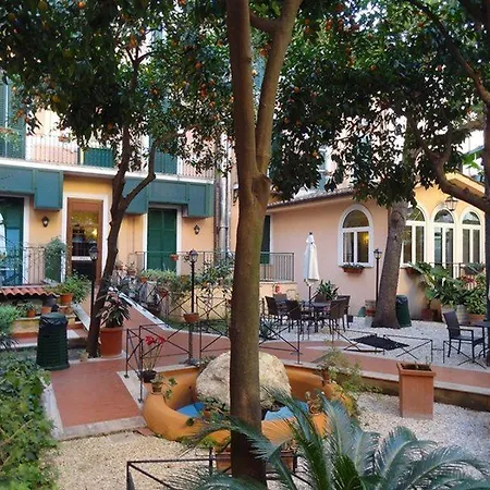Hotel Astoria Garden