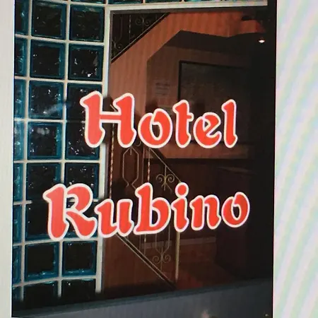 Rubino 2* 로마
