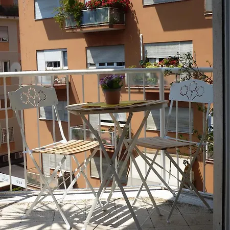 Farnesina Apartment