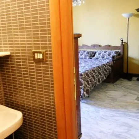 Julia's Domus Apartment *