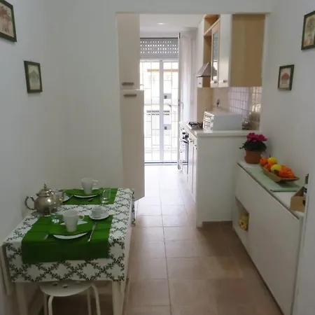 Apartment Casa Vacanze Ricordi Romani *