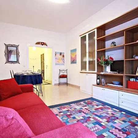La Maison Rouge Holiday home Rome