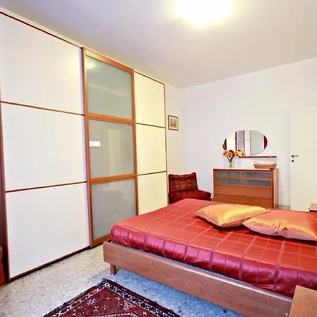 La Maison Rouge Rome