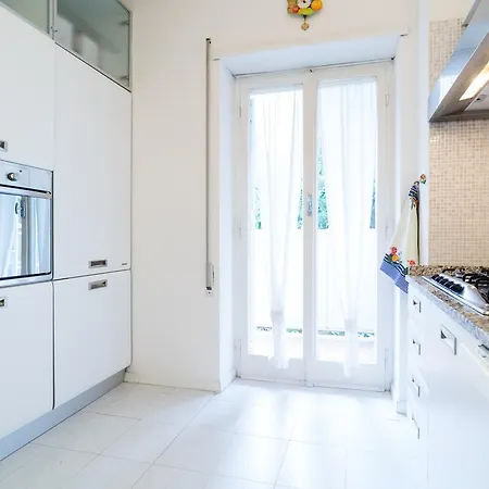 Modern Apt Francesco Duodo Apartment Rome