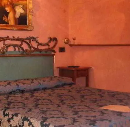 Vibel Hotel 2*
