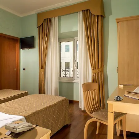 Ξενοδοχείο Piemonte 3*