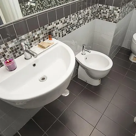 Flowerome Bed & Breakfast Rome