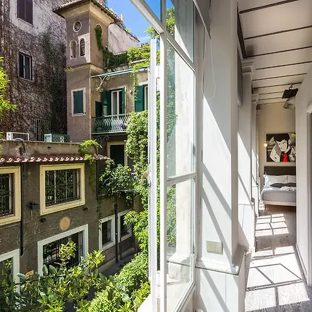 Romantic Loft Spanish Steps Apartment