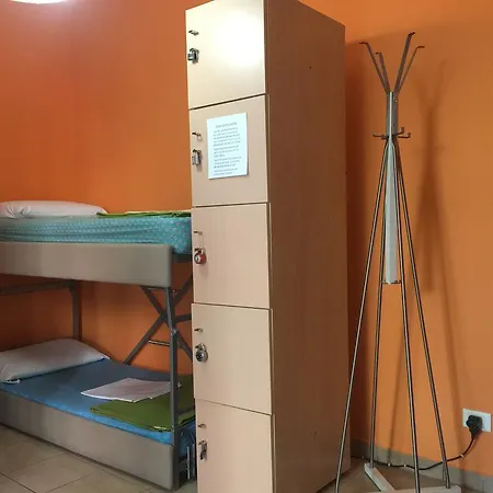 Hostal City