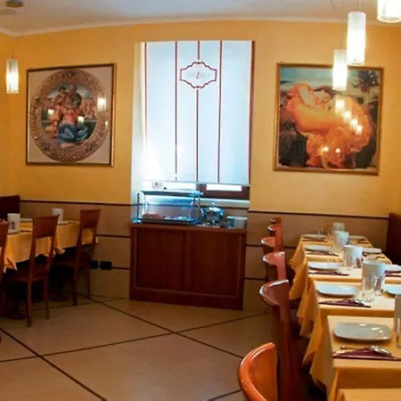 Lirico Hotel 3*